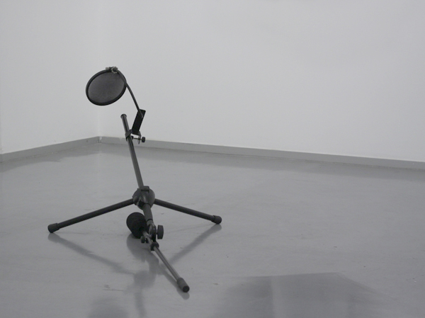 stativ shown at galler 39 tel aviv
